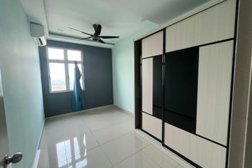 Meridin Bayvue Apartment