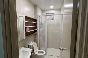 Meridin Bayvue Apartment