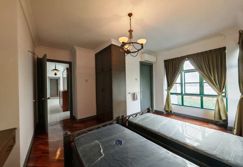 The Straits View, Bandar Baru Permas Jaya