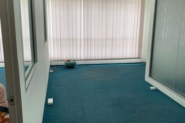 Impian Meridian Commerz