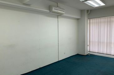 Impian Meridian Commerz