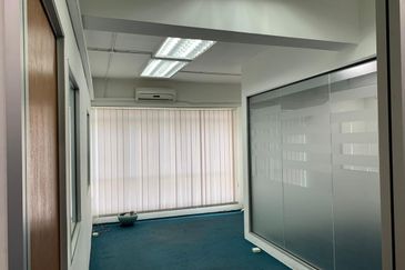 Impian Meridian Commerz