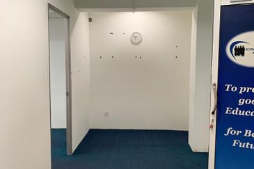 Impian Meridian Commerz