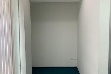 Impian Meridian Commerz