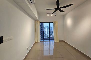 Residensi M Arisa Pelangi