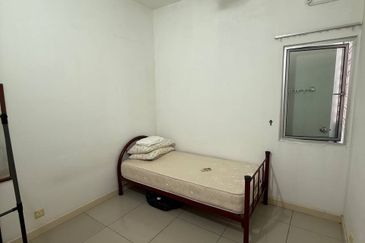 Dedaun Hijau (Greenfield Regency)