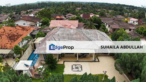 Bungalow with Swimming Pool at Bukit Baru Nearby Melaka Town, Melaka, Melaka Tengah