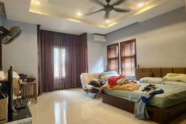 Racing Circle View Double Storey Bungalow For Sale 