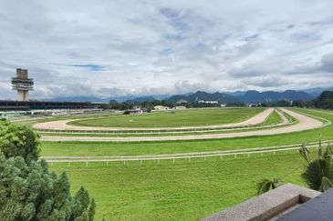 Racing Circle View Double Storey Bungalow For Sale 