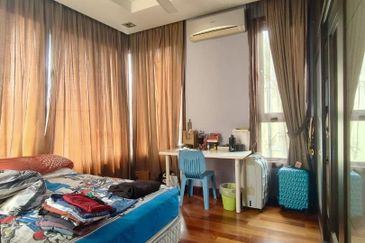 Racing Circle View Double Storey Bungalow For Sale 