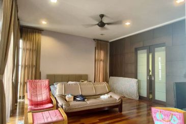 Racing Circle View Double Storey Bungalow For Sale 