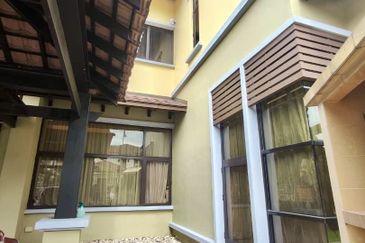 Racing Circle View Double Storey Bungalow For Sale 