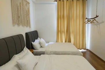 THE COVE HILLSIDE RESIDENCE