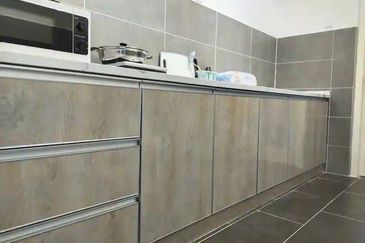 THE COVE HILLSIDE RESIDENCE