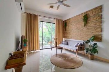 THE COVE HILLSIDE RESIDENCE