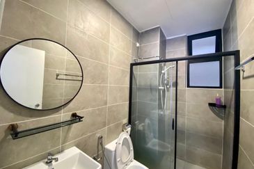 THE COVE HILLSIDE RESIDENCE