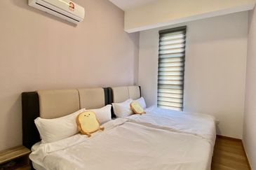 THE COVE HILLSIDE RESIDENCE