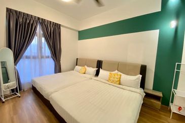 THE COVE HILLSIDE RESIDENCE