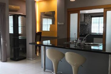 Freehold Double Storey Semi D House at Tasek For Sale 