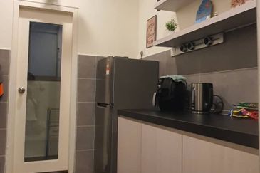 THE COVE HILLSIDE RESIDENCE