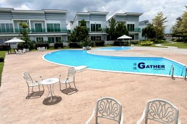 Springfields Residences (Taman Pinji Tropika)