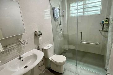 Springfields Residences (Taman Pinji Tropika)