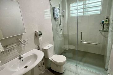 Springfields Residences (Taman Pinji Tropika)