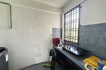 Sri Intan (Bandar Seri Alam)