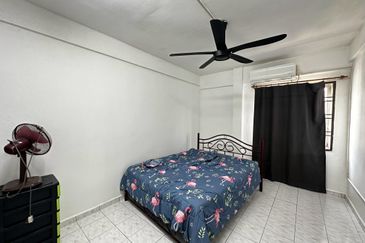 Sri Intan (Bandar Seri Alam)