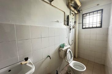 Sri Intan (Bandar Seri Alam)