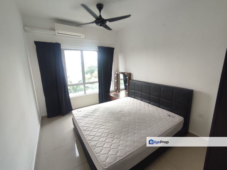 Suriamas suite, nearby Larkin bus stop, Johor, Johor Bahru