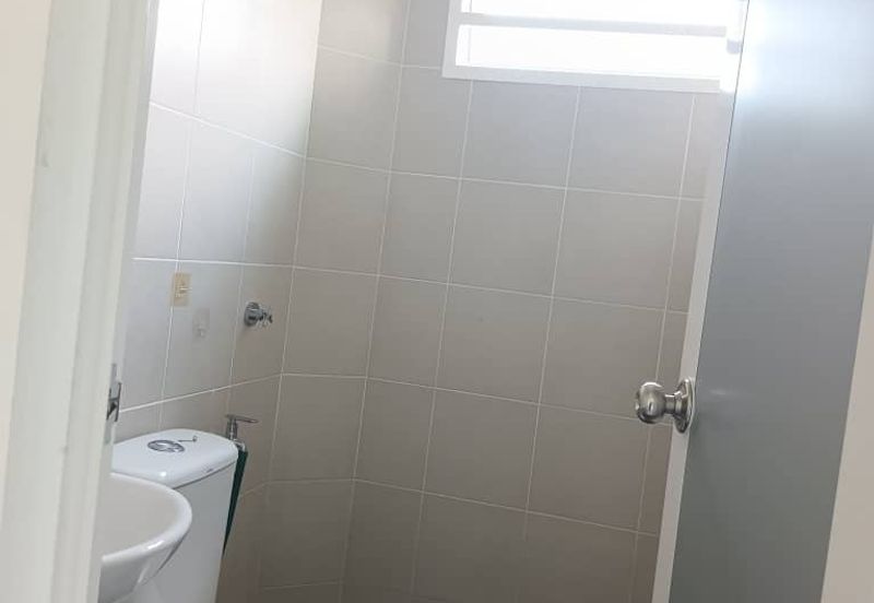 TAMAN BAYU INDERA, LUKUT