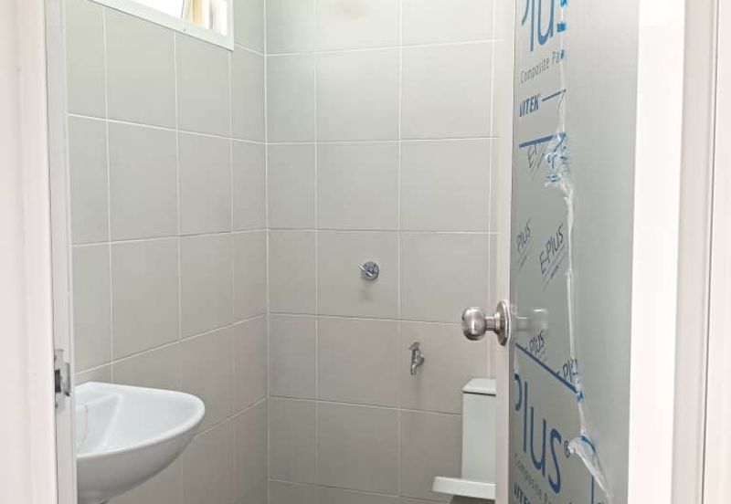 TAMAN BAYU INDERA, LUKUT