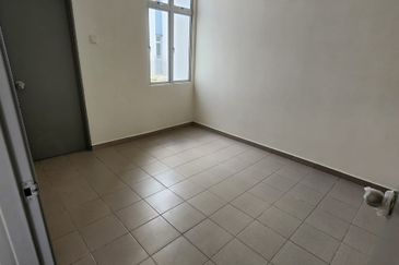 RESIDENSI PR1MA LUKUT PORT DICKSON