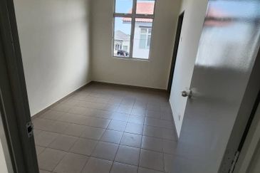 RESIDENSI PR1MA LUKUT PORT DICKSON