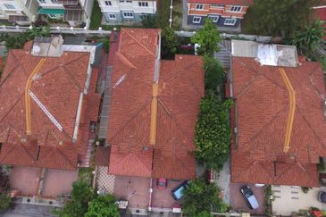 Taman Pinggiran Putra