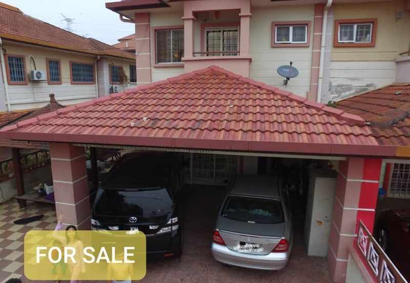 Taman Pinggiran Putra