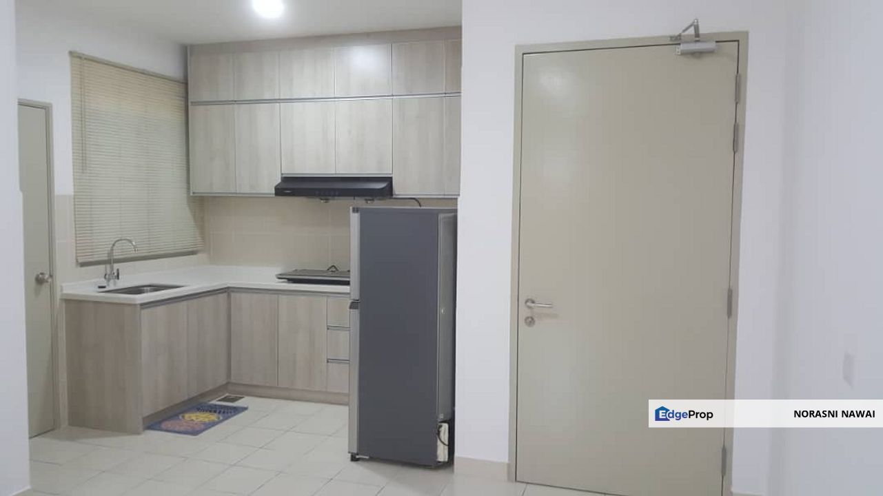 SAFIRA APPARTMENT, SEREMBAN 2 - PARTIALLY FURNISHED, Negeri Sembilan, Seremban