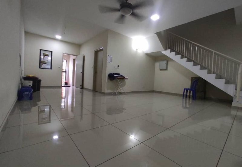 Laman Delfina @ Nilai Impian