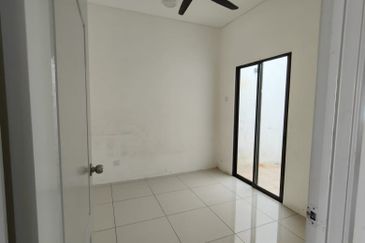 BASIC UNIT SINGLE STOREY, TAMAN BAYU INDERA LUKUT PORT DICKSON