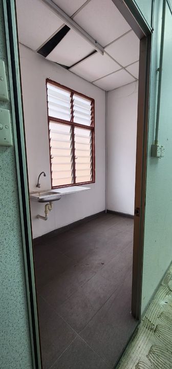 FACING MAIN ROAD-LEVEL 1 SHOP-OFFICE TAIPAN 2 SENAWANG, Negeri Sembilan, Seremban