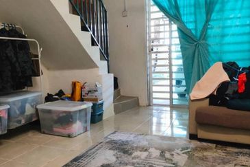 DOUBLE STOREY TAMAN SRI MEWAH, PAHANG