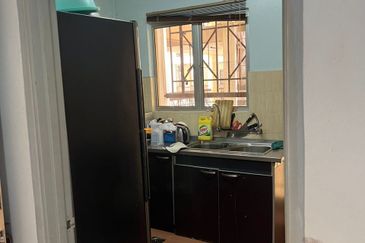 KONDOMINIUM TASIK MEWAH