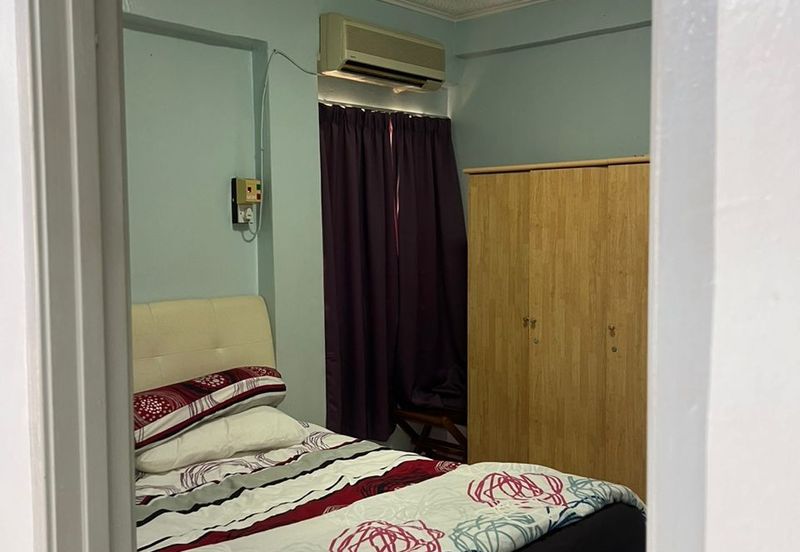 KONDOMINIUM TASIK MEWAH