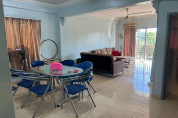 KONDOMINIUM TASIK MEWAH