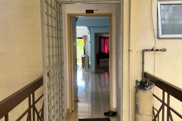 KONDOMINIUM TASIK MEWAH