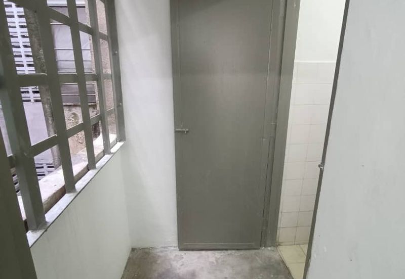 BELOW MARKET VALUE - APARTMENT TAMAN MEWAH, ALOR GAJAH MELAKA