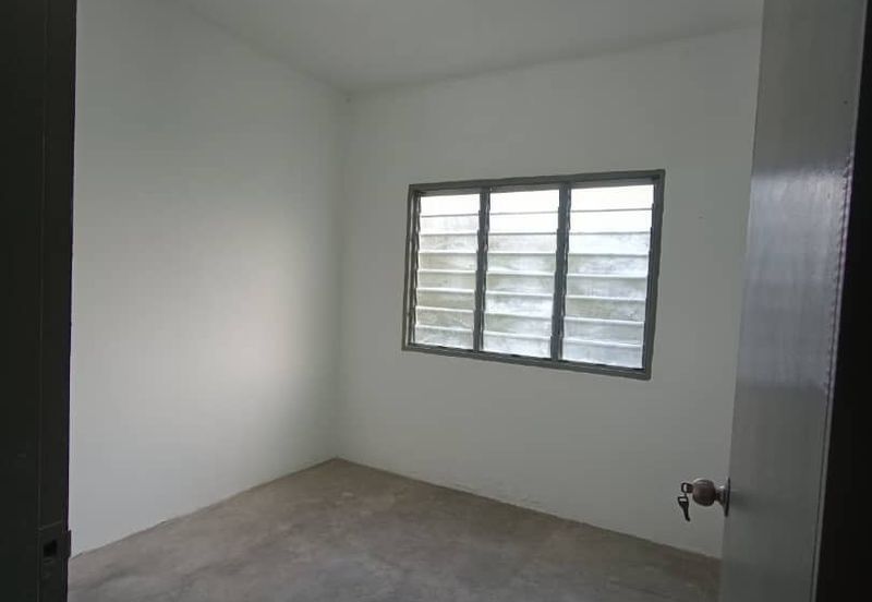 BELOW MARKET VALUE - APARTMENT TAMAN MEWAH, ALOR GAJAH MELAKA