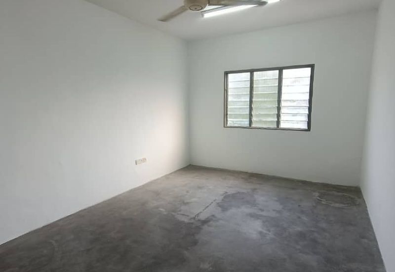 BELOW MARKET VALUE - APARTMENT TAMAN MEWAH, ALOR GAJAH MELAKA