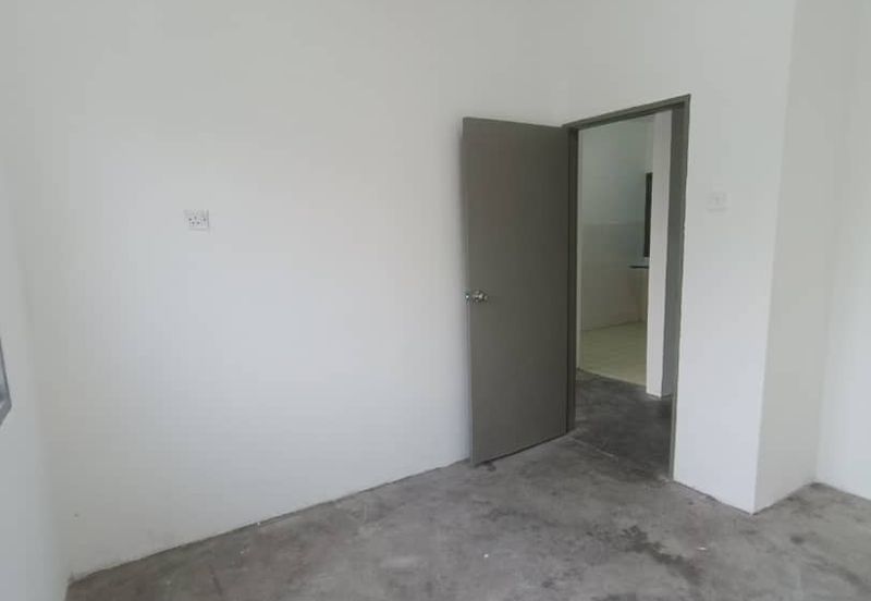 BELOW MARKET VALUE - APARTMENT TAMAN MEWAH, ALOR GAJAH MELAKA